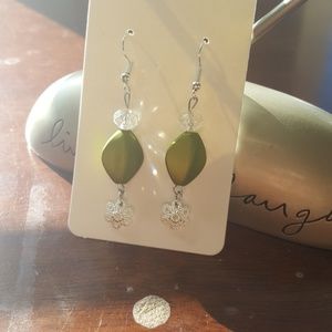 Green 💚 Flower 🌼 Power 💥 Earrings 💎🌼⭐️